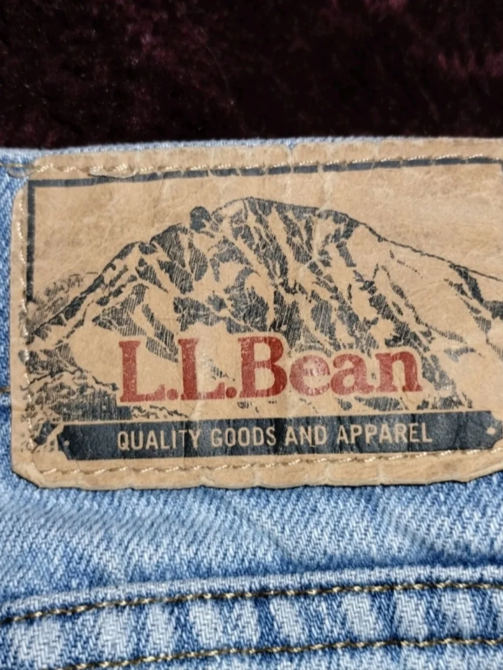 L.L. Bean Mens Blue Jeans 40x30 100% Cotton Standard Fit